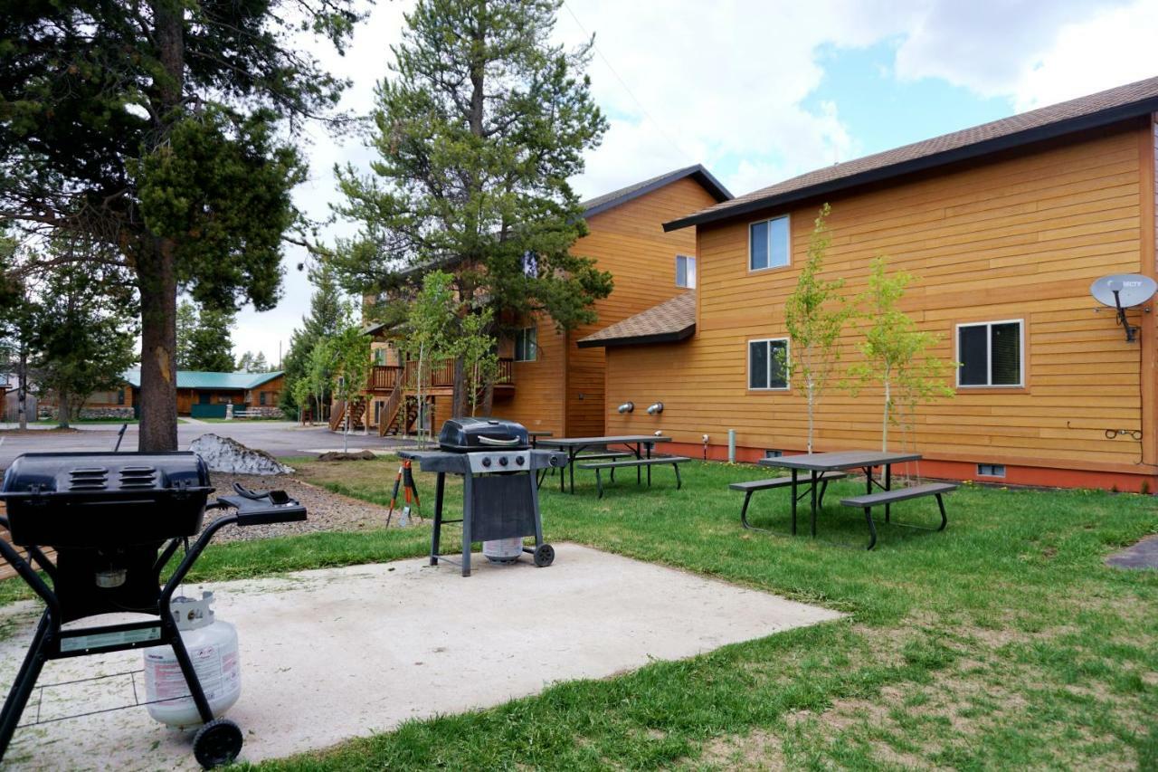 Hotel The Aspen West Yellowstone Esterno foto