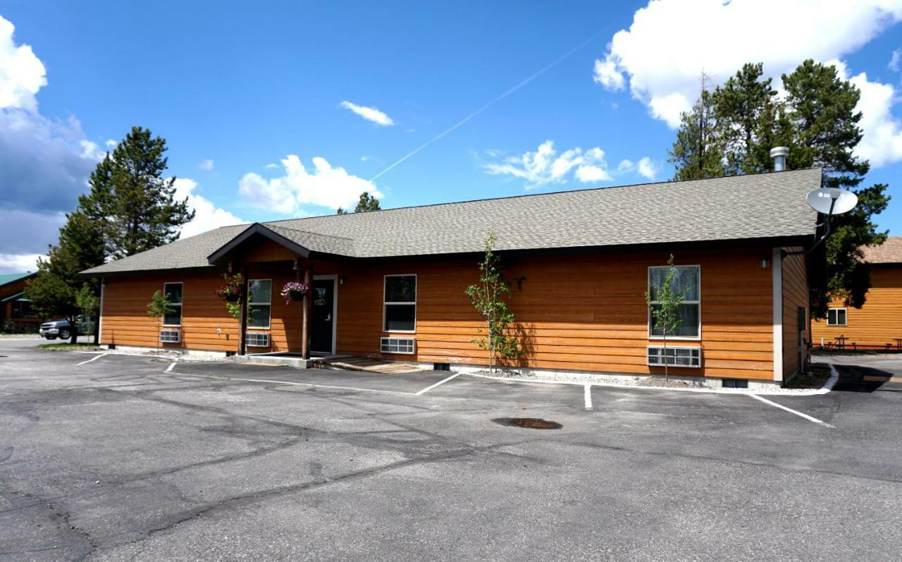 Hotel The Aspen West Yellowstone Esterno foto