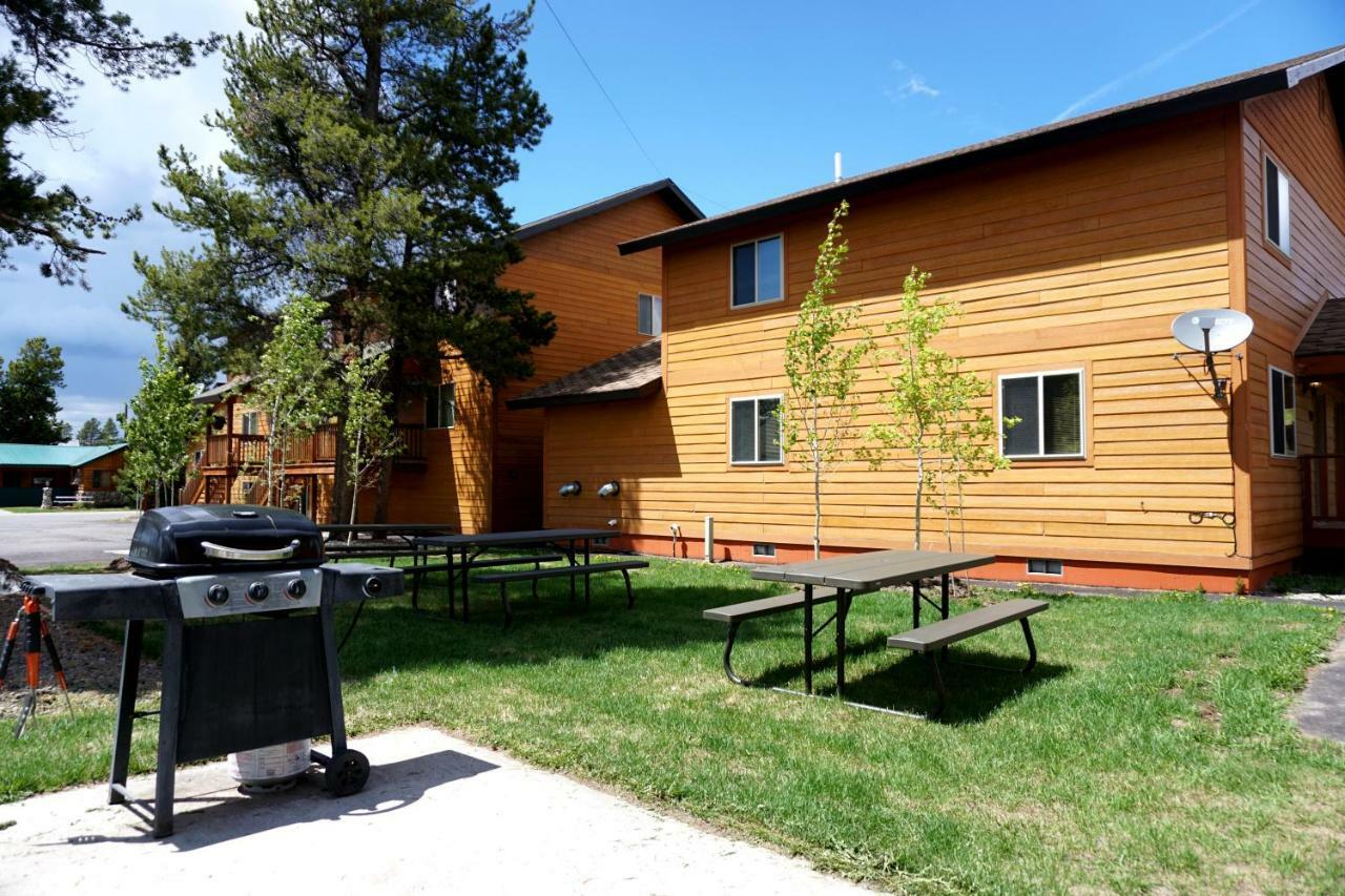 Hotel The Aspen West Yellowstone Esterno foto